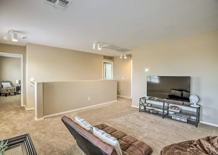 Dom wakacyjny Private Pool Oasis | Near State Farm Stadium