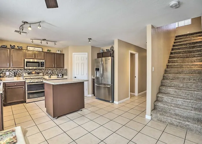 Dom wakacyjny Private Pool Oasis | Near State Farm Stadium *