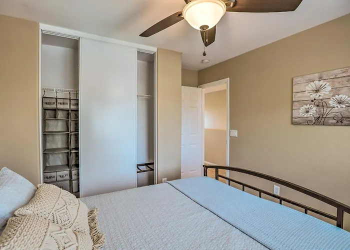 Dom wakacyjny Private Pool Oasis | Near State Farm Stadium *