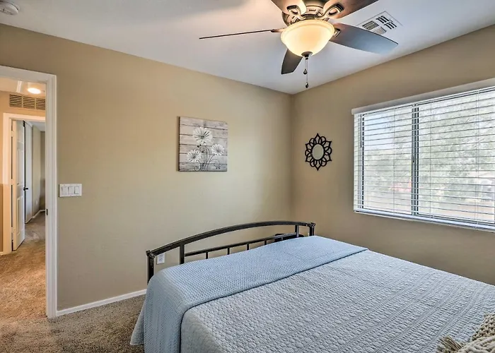Dom wakacyjny Private Pool Oasis | Near State Farm Stadium *